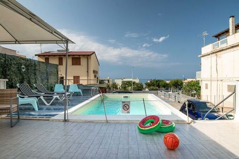 Ground floor apartment in a beautiful holiday villa in the Italian marina of Alcamo which has a wonderful swimming pool. The sea is just a few steps from the house and everything you need for a successful family holiday is available. You will find a ...