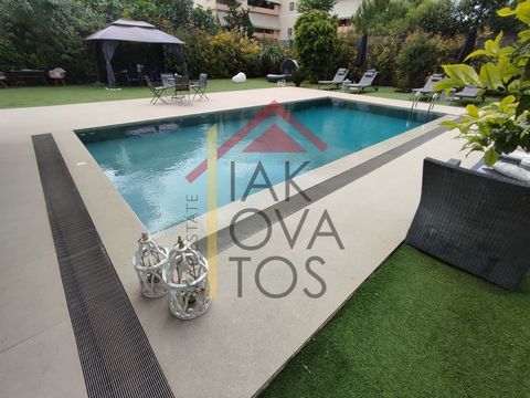 Maisonette For sale, floor: Ground floor, 1st (2 Levels), in Glyfada - Ano Glyfada. The Maisonette is 150 sq.m.. It consists of: 3 bedrooms (3 Master), 3 bathrooms, 1 wc, 1 kitchens, 1 living rooms and it also has 2 parkings (2 Underground). The prop...