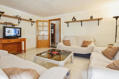 This charming Finca, nestled between Manacor and Las Calas de Mallorca on the east coast, offers a serene escape amidst stunning natural surroundings. Accessed via a scenic dirt road off the highway from Manacor to Son Macia, the property provides a ...