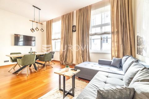 Zagreb, strict city center, luxurious three-room apartment NKP 82 m2. It consists of an entrance hall, a spacious living room with access to the balcony, two bedrooms, one of which is the master, and two bathrooms. It is luxuriously decorated, in a p...