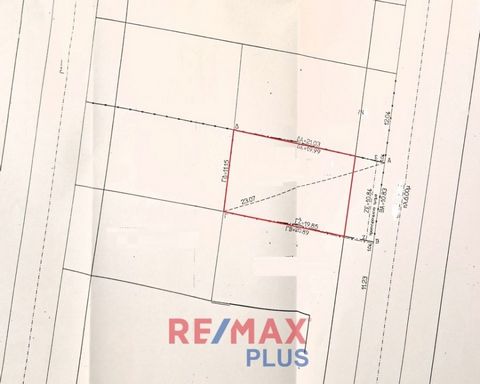 Gerakas, Center, Plot For Sale, 230 sq.m., Frontage (m): 11, Build 80%, cover 60 %Features: For development, For Investment, Flat, Price: 140.000€. REMAX PLUS, Tel: ... , email: ...