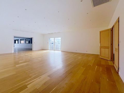 Loft d’Exception avec Toit-Terrasse en Plein Cœur d’Andernos