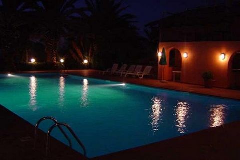 This is the perfect place for a great holiday in Italian Calabria. This apartment with access to a communal swimming pool is ideal for family holidays in the sun. Take a walk through the beautiful region or visit the many picturesque villages near th...