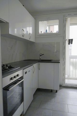 Appartement à vendre 3 pièces SALON DE PROVENCE (13)