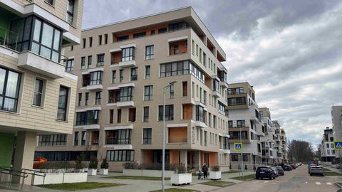 Арт. 102117409 3-комн. квартира, 101,7 кв. м в ЖК «Загородный квартал». Дом сдан в 2014 г.Адрес: Московская область, Химки, мкр. Клязьма-Старбеево , Международный квартал, ул. Загородная, 1, под. 2.Дом всего в 8 км к северу от Москвы, в окружении Хим...