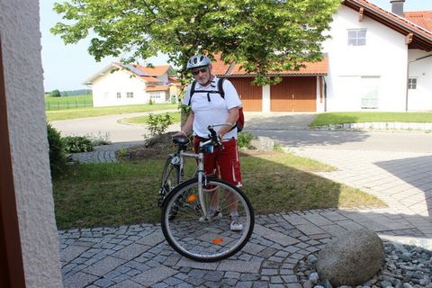Enjoy your holiday with a view of the Allgäu Alps in our comfortable holiday apartment. Relax or have an active holiday - the choice is yours.