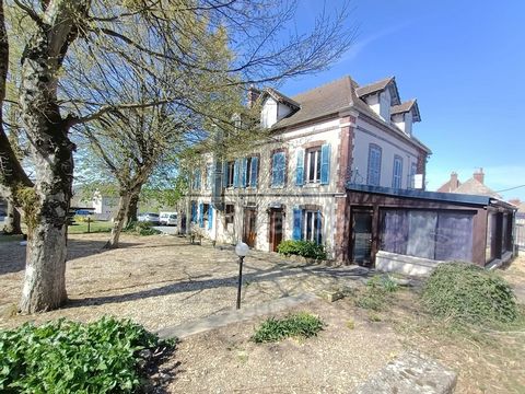 Maison à vendre 13 pièces VILLEVALLIER (89)