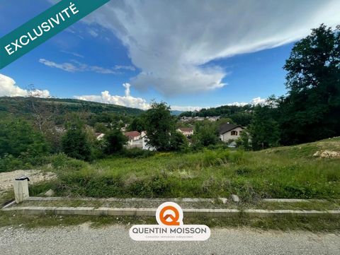 Terrain à vendre à Neuville-sur-Ain de 1001 m2