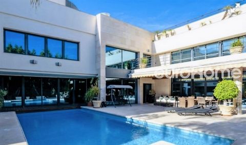 villa located in luxury residential in alicante with security. top quality finishes which includes noble materials such as marble granite onyx and natural oak. four floors with elevator integrated into a modern project. the height of the living room ...