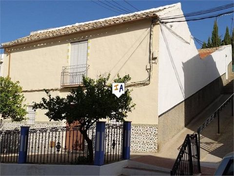 This 3 to 4 bedroom property of 120m2 built is in the town of Rute, in the Cordoba province of Andalucia, Spain, well known for the production of Anis, mantecados and chocolate. The property has a plot size of 117m2 and consists of a 2 storey dwellin...