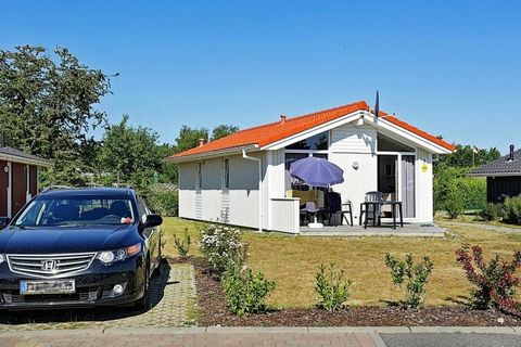 Comfortable and brightly decorated holiday home in Scandinavian style located in the popular OstseeStrandpark Grömitz near the lovely Baltic Sea sandy beach in the holiday area Lensterstrand. The open and well-equipped kitchen offers good opportuniti...
