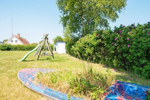 Diese Ferienwohnung mit eigener Terrasse liegt im beliebten Ferienhausgebiet von Kegnæs, nahe der dänisch-deutschen Grenze. Die Wohnung ist nur 200 m vom Wasser entfernt. Bis zur Terrasse gibt es einen großen Gemeinschaftsbereich im Freien von 1.700 ...