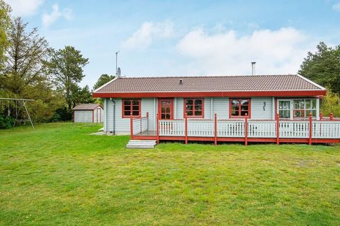 Holiday cottage on a large plot with a short distance to the nearby beach. Large terrace and conservatory with furniture so the sun can be enjoyed also in spring and autumn. The area has good fishing and if you are lucky enough to catch a fish you ca...