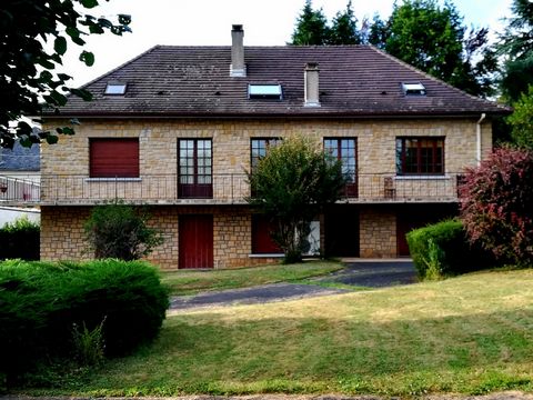 In a pretty village in the green lush valleys of the Corrèze, you find this large house which is divided into three large appartments in very good condition. This property offers you the possibility to live with the whole family (or several families)...