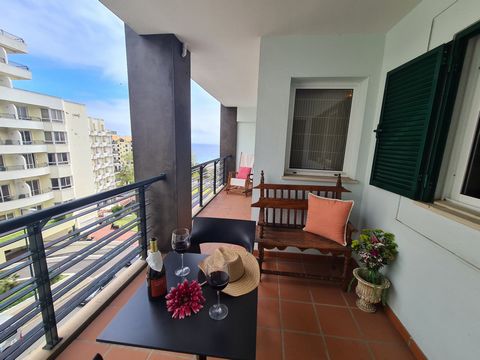 In the São Martinho district of Funchal, close to Gomes' Pools, Oliveira's Atlantic View features 3 bedrooms, 2 bathrooms. This property offers access to 2 balconies, free private parking and free Wi-Fi. The apartment has a kitchen fully equipped Kit...