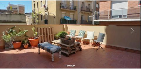 Spacious and cozy apartment in the best neighborhood of Barcelona, ​​quiet, central and well connected The entire apartment is rented, it has 2 double bedrooms, one of them with a suite bathroom and dressing room, the other with a wardrobe and bathro...
