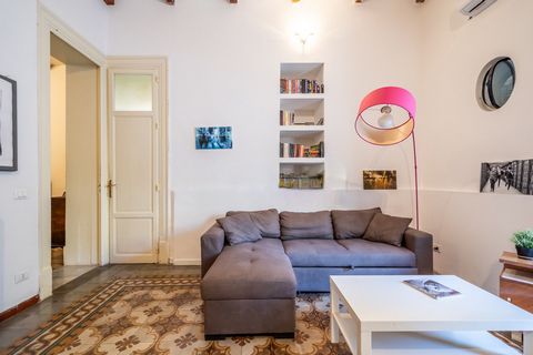 Step into our 120 sqm home, full of history and character from the pre-1930s era. With high ceilings (3.7m) and ceramic tiled floors, you'll experience a perfect blend of old-world charm and modern comforts. In one of the most interesting and authent...