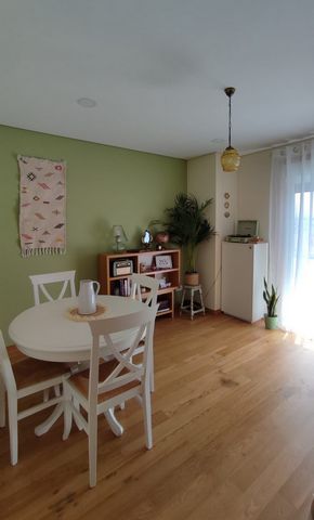 Room with private bathroom and parking space. Located right in the center of the city of Valença do Minho, just 1 min walk away from the supermarket, the train station and the nightclub and 4 min walk from the pharmacy, the Fortress and the bus stati...