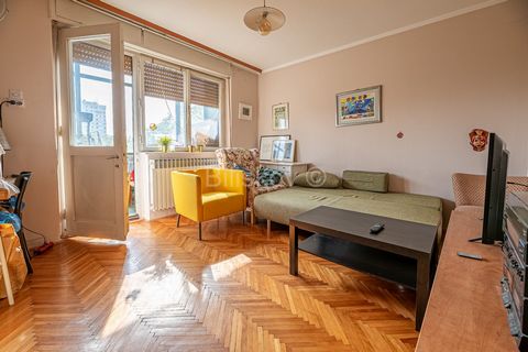 www.biliskov.com  ID: 14234 Trnje, Savica Two-room apartment of 62 m2, on the 4th floor of a building built in 1970. The building currently does not have an elevator, but it is in the final stages of realization with the help of EU funds. The last ad...