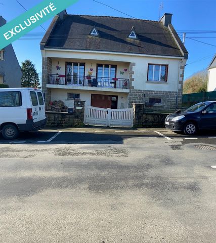 Parking of vehicles and storage. This residential house stands out with its meticulously arranged 138 m². On the ground floor, you’ll find an entrance through the basement, a equipped kitchen, a spacious dining-living room, two bedrooms, and a bathro...