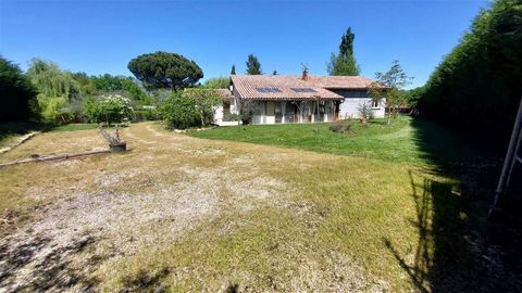 PLEASANT SINGLE STORY FROM 2006, SALIES DU SALAT SECTOR Why go through the hassle of a long and dangerous construction when you can purchase a recent house with all the comforts and live in it immediately? This pretty single storey will undoubtedly m...