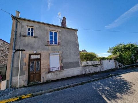 This 3/4 bedroom detached property is in the centre of Saint-Sulpice-les-Feuilles close to all amenities. In need of updating, it already benefits from some double glazing and electric shutters. The ground floor has an entrance hallway leading into t...