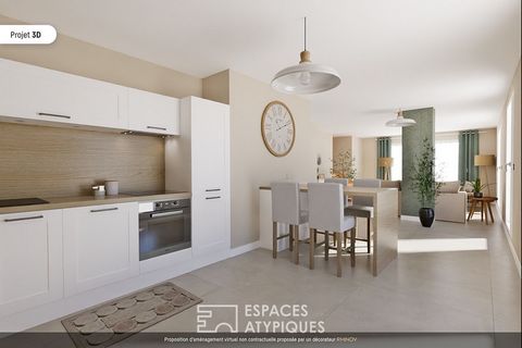 Located in the town of Caluire-et-Cuire, this 135m2 duplex apartment is located on the top floor with elevator and benefits from a 57m2 terrace. The entrance opens onto the large living room which consists of an open kitchen, a dining area and a livi...