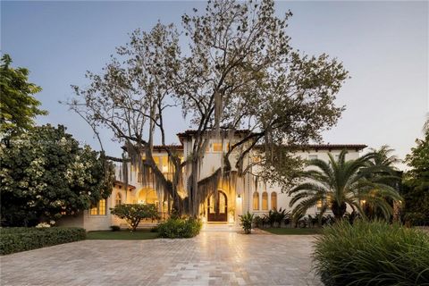 Spectacular custom acre estate! This opulent and lavish family compound of over 10000 sf with 7 bedroom on a lush acre with tropical plantings and ambience is truly a Gem! Showcasing exquisite designer curated details and finishes. Soaring ceilings, ...