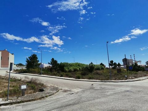 Lots for Villas Views of Rio Mondego Fontela - Figueira da Foz At the entrance of the City Area Land 180m2 2 Floors above the solet quota and1Floor in the Basement Facilities in bank financing.