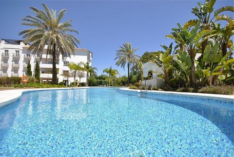 Welcome to your sanctuary in the heart of Nueva Andalucía, Marbella, in the exclusive Mirador del Rodeo urbanization. This charming top-floor apartment, facing south, is located in a residential complex that offers the best of the Mediterranean lifes...