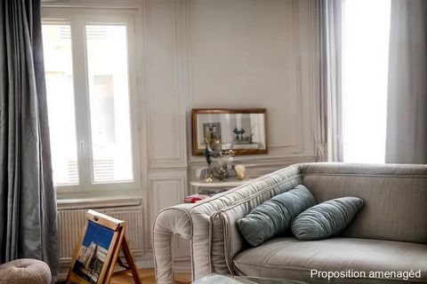 Gaité au calme , tout pour etre heureux à proximité des métros Gaité et Pernety et de la Gare Montparnasse, ce 4 piéces de 76m2 offre une bel espace vie avec cuisine semi-ouverte de 37,5m2, deux chambres sur cour, salle de bains et WC indépendant. Un...