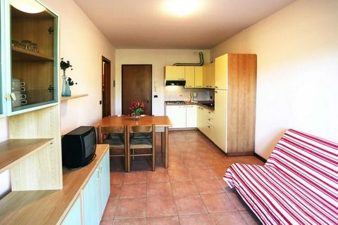 Popular holiday village on a large, well-kept garden plot with pine trees and lots of green spaces in the quiet district of Lido del Sole. The apartments are located in slightly larger residences with three floors or in villas with two floors. Four r...