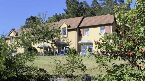 Opportunité pour investisseur : Investissement dans la residence de tourisme « Les côteaux de Sarlat » à Sarlat Avec une rentabilité brute de 5.95% Ce bien est un investissement . Pas de possibilité d'occupation personnelle Investissez dans une Résid...