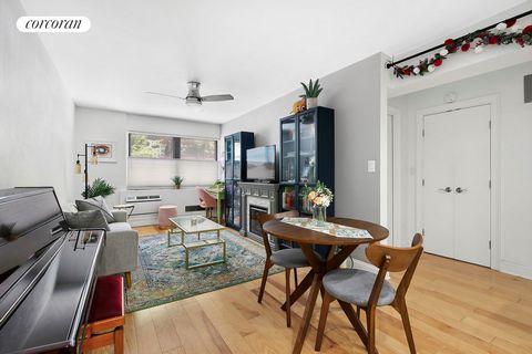 Come see this stylish, well laid out, one-bedroom apartment located on the Upper East Side in full-service building. The unit features a modern kitchen with custom cabinets, granite countertops, and stainless-steel appliances including a dishwasher, ...