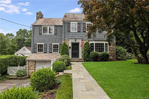 12 Kane Ave. is a true Manor gem. This classic Colonial just a few blocks from the water, is on a tree-lined quiet street and will not disappoint. The first feature is its immediate curb appeal, followed by the huge sun-filled living room with a fire...