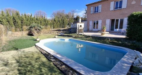 Opportunité à saisir sur une maison de 160m² avec 7 pièces située dans un quartier calme de la verdière avec une vue imprenable sur le château