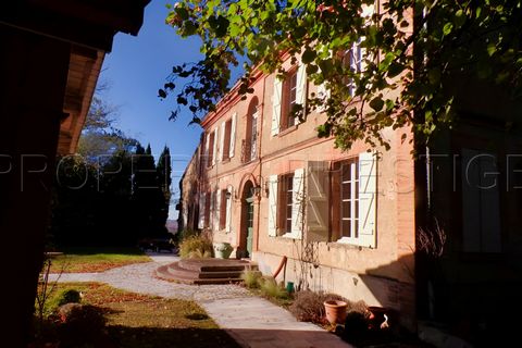 GERS MAISON DE MAITRE XIXéme 2,4 HA