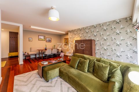 Identificação do imóvel: ZMPT576398 Apartamento T3 de Luxo na Boavista – Arquitetura de Referência e Localização Premium Descubra este fantástico T3 no empreendimento Boapor I, uma referência na cidade do Porto, concebido pelo arquiteto João Paciênci...
