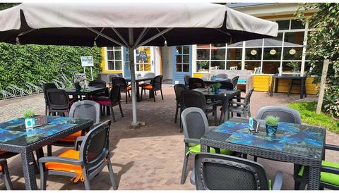 Casa de Madeira is een rustig gelegen, luxe 6-persoons bosvilla met een heerlijke tuin. Deze ruime villa beschikt over drie slaapkamers, badkamer en 2 toiletten. De ruime, lichte woonkamer is sfeervol ingericht en beschikt over een Smart TV. U vindt ...