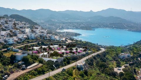 Estas incríveis villas com vista para o mar estão localizadas na área de Yalikavak, em Bodrum Yalikavak Marina Villas com vista para o mar Cada villa tem uma grande privacidade Grandes Jardins & Terraços Desings de Luxo Piscina de borda infinita Esta...