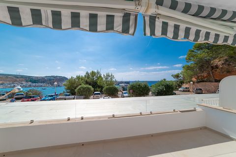 TOP apartment direct first sea line with fantastic views of the trendy marina Port Adriano, could soon be yours. Completely renovated, this beautiful apartment has 2 bedrooms each with bathroom en-suite and a light-flooded kitchen, living and dining ...