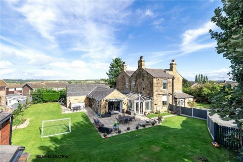 Fine and Country are pleased to offer to market Applegarth House. This unique, versatile and well proportioned detached family residence enjoys an excellent degree of privacy in this great residential location, with beautiful gardens to enjoy. The pr...