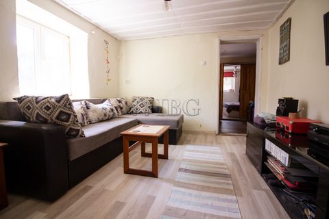 . 3-bed, 2-bath house near Yantra River and the town of Byala, Ruse region Property situated in a picturesque village near Yantra River and the town of Byala, Ruse District. The village is Municipality's center and it offers all basic amenities - foo...