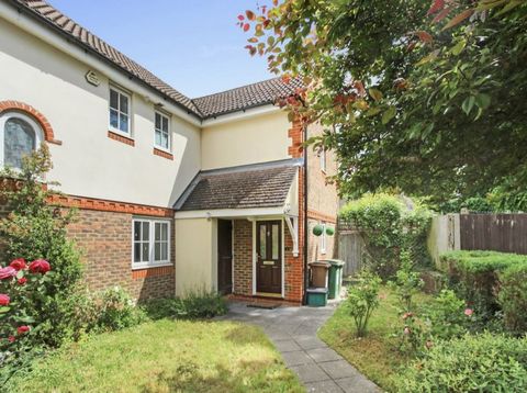 Residential 2 Bed Semi Detached House For Sale in Sutton London UK Esales Property ID: es5553853 Property Location Teal Place 5 Sutton SM12XA United Kingdom Price in pounds £500,000 Advertising on Behalf of Vendor Property Details With its glorious n...