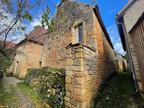 Classified as the Most Beautiful Villages in France, ST Léon sur Vézère is a must-see destination in the heart of the Périgord Noir for its historical and cultural riches! Everyone will find a different interest! the charm of its small streets where ...