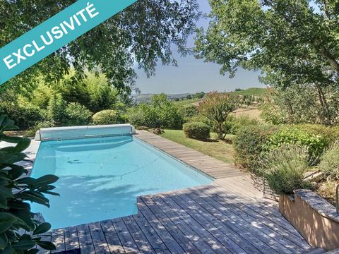“On a beautifully landscaped plot of 2700m2, discover this semi-buried architect-designed house of 192m2 of living space, located just 5 minutes from Langon. You will be charmed by its unusual volumes, its beautiful unobstructed view from the terrace...