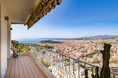 On the top floor in Nice's Mont Boron district, luxurious 145m2 renovated 3 bedroom apartment for sale, bursting with light, with panoramic views over the Mediterranean, the mountains and the city of Nice. This property is located in a secure, quiet ...