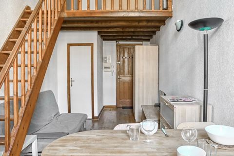 ## Space It is a 24 square meters studio with a living room, a single bed and a double couch bed, a bathroom with toilets We provide fresh towels, bed linens. It has free wifi and HD TV with international cable channels. The kitchen has a fridge, coo...