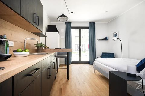 Free bi-weekly apartment cleaning included! Located super close to the the Spreecanal you'll find this brand new studio in Berlin Mitte. On the groundfloor of this recently constructed building, you'll have access to a patio and the quiet and neatly ...