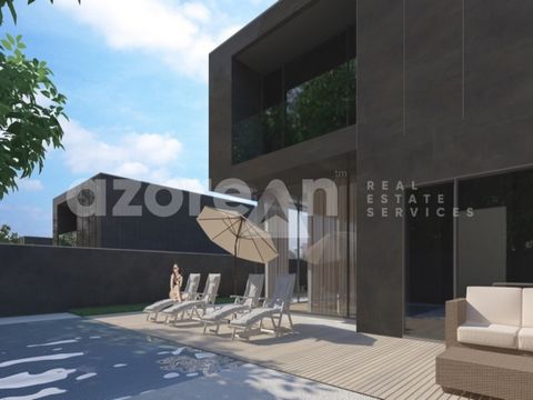 21st CENTURY VILLAS - Plot 09 Located near the historic center of the city of Ponta Delgada, with easy access to shopping areas, schools, hospital and other services. Lot sold with Architecture design and approved specialties. Intended for the constr...